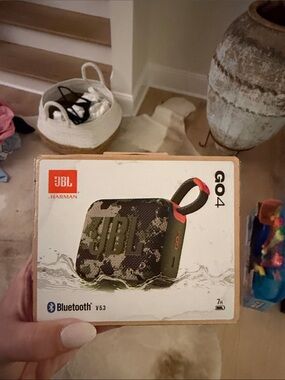JBL GO4 Bluetooth Speaker - Green Camo with Orange Accent